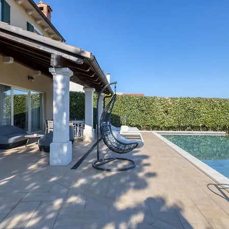 Sana Villa Selina