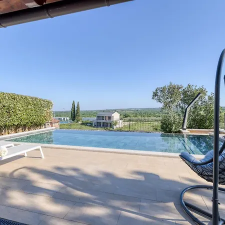 Sana Villa Selina