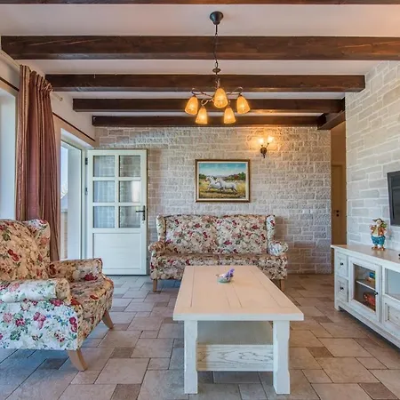 Sana Villa Selina